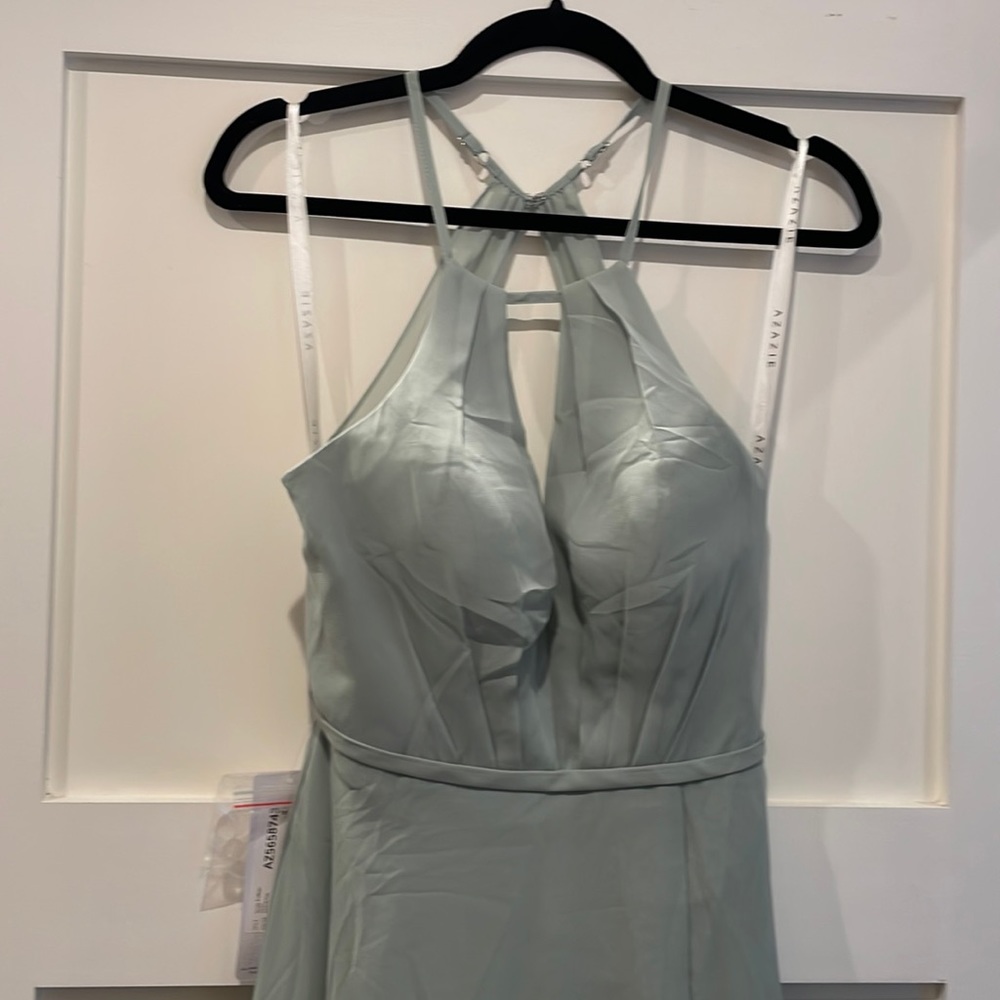 Never worn Azazie Evalleen Bridesmaid Dress Size 6